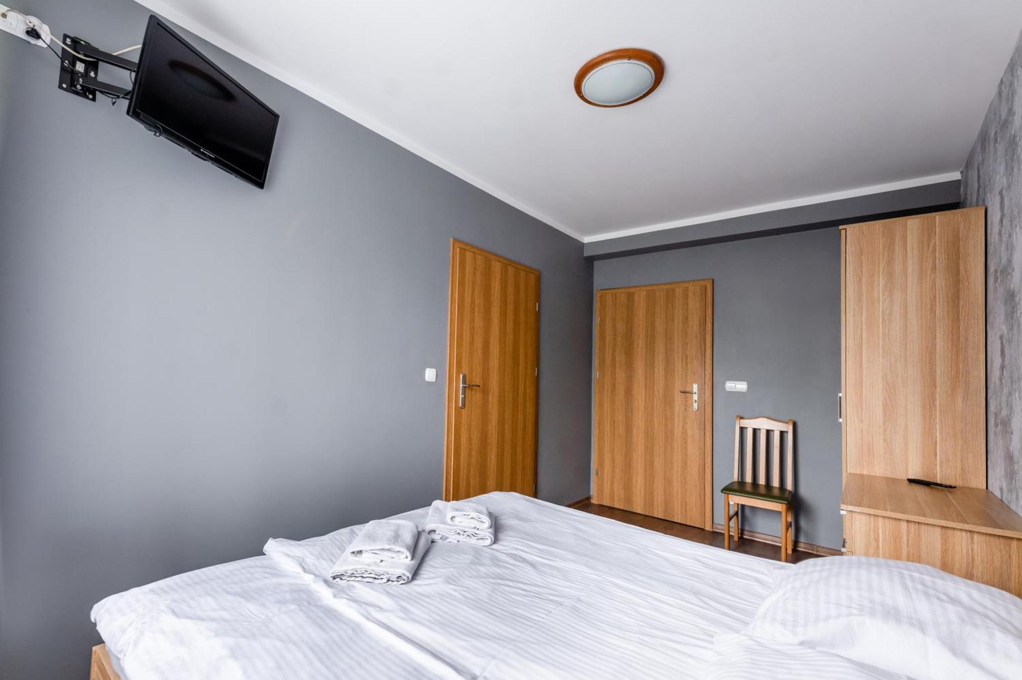 Sleep&Go Bed & Breakfast Lubliniec Ngoại thất bức ảnh